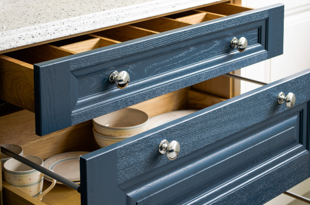Simply Bespoke Kitchens - Kitchen Handles Simply Bespoke Kitchens - Kitchen Handles